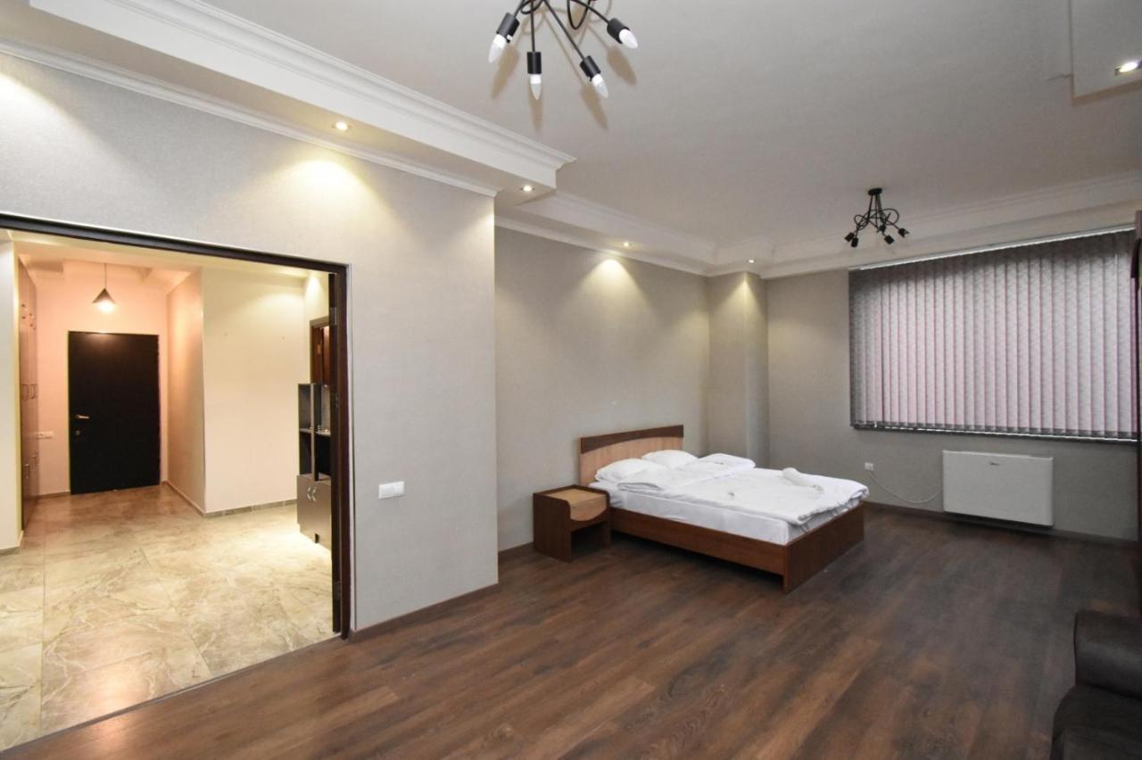 Apartamento Malibu Ereván Exterior foto